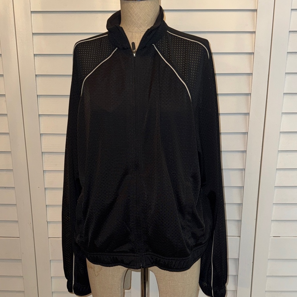 Lululemon Mesh Jacket - Picture 4 of 7